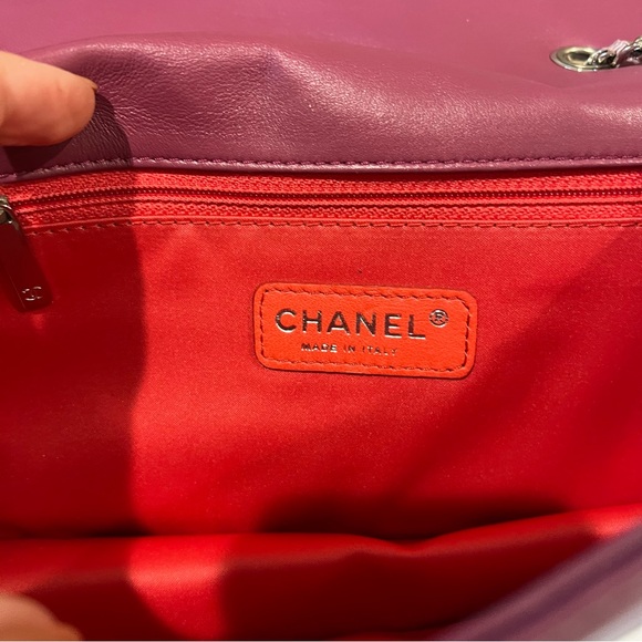 CHANEL ‘Lipstick’ Flap Bag - Picture 9 of 15
